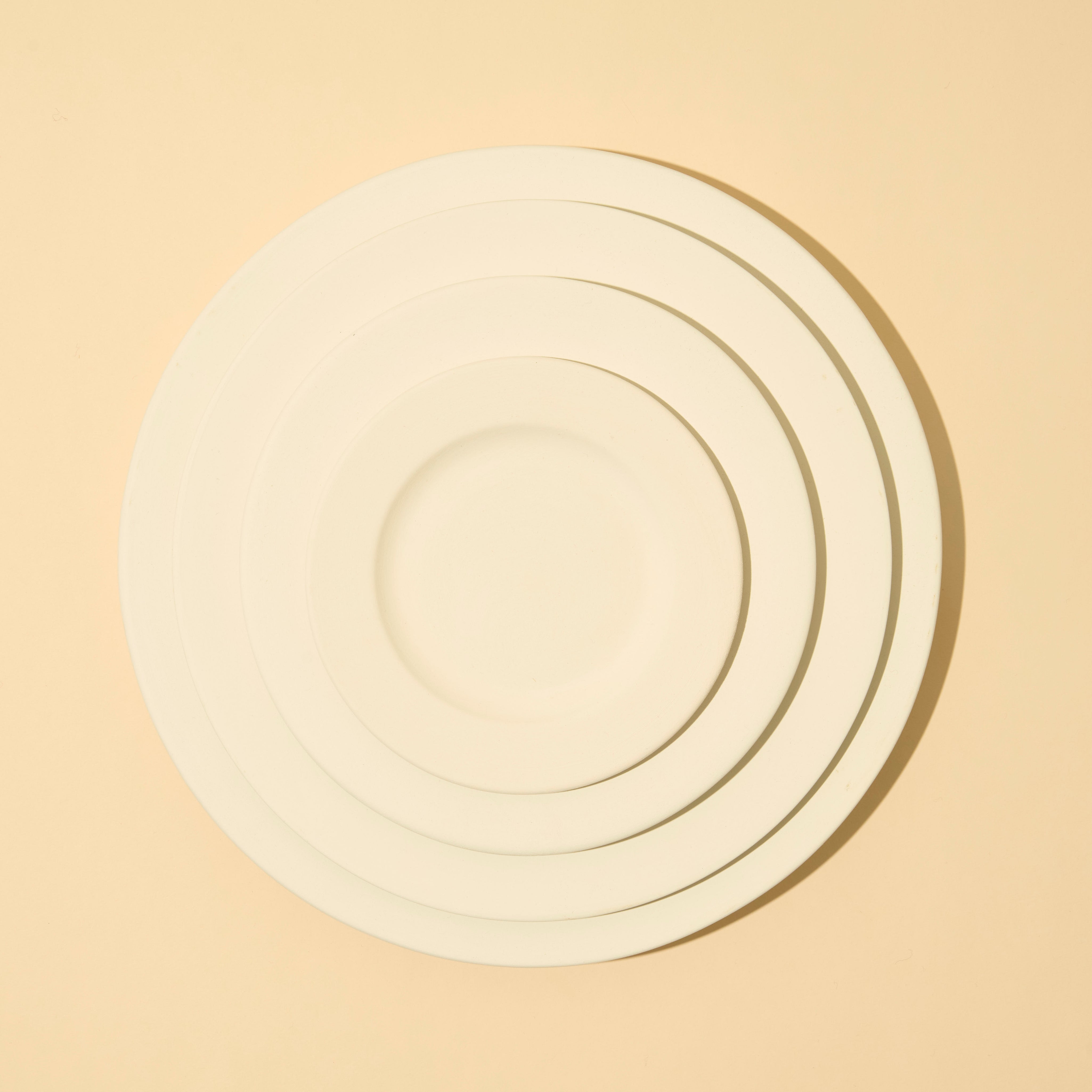 Klassisk tallerken med kant